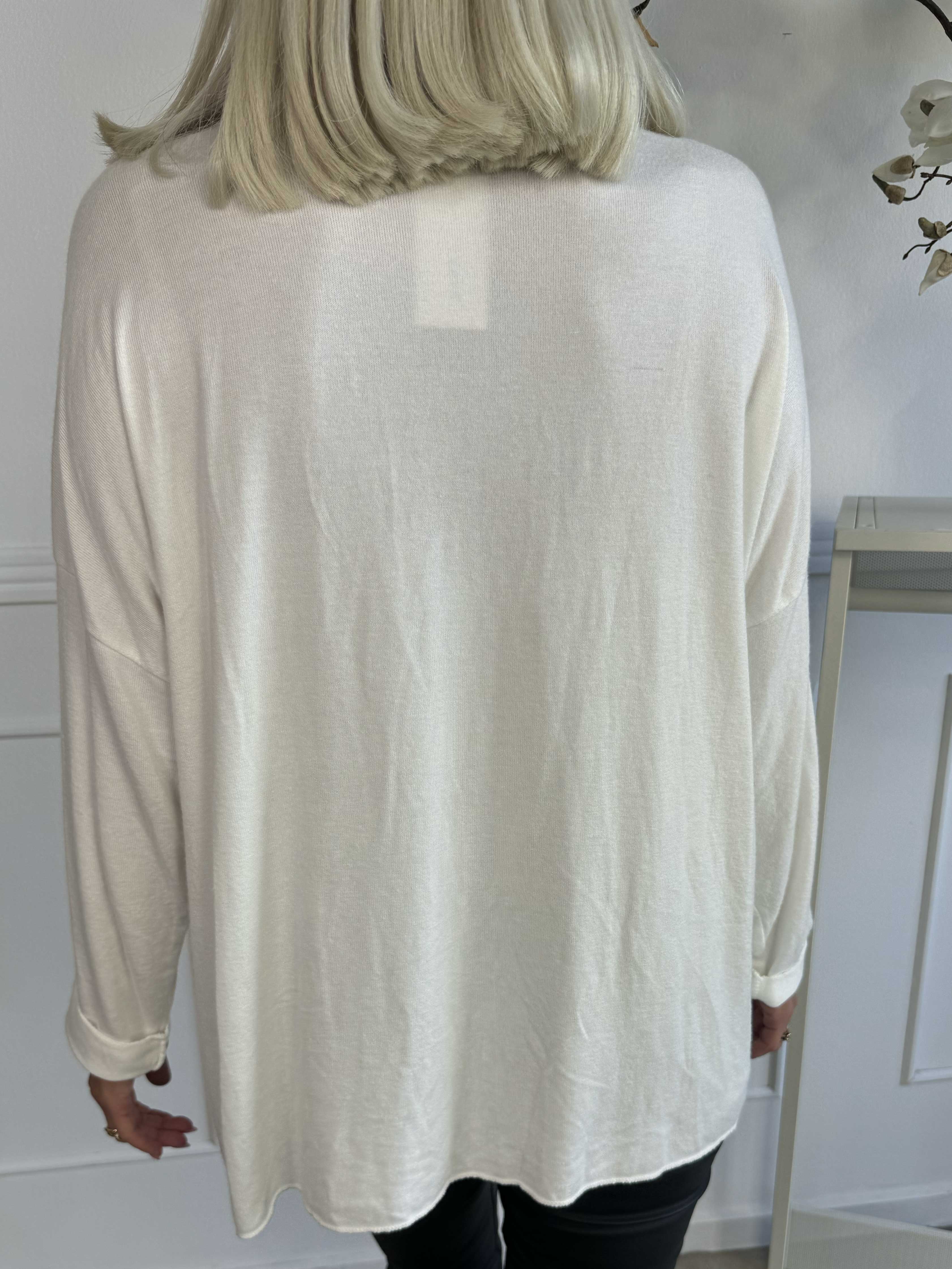 Djamila - Blød bluse i viskose med v-udskæring